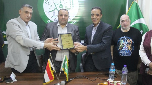  الدكتور مصطفى أبو عمرو