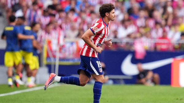 أتلتيكو مدريد يرفض رحيل جوليان ألفاريز إلى برشلونة ويحدد مستقبله