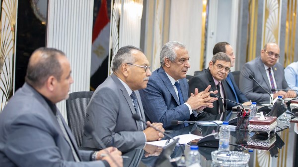 تعاون بين الإنتاج الحربي والاستثمار لفتح آفاق جديدة أمام المستثمرين.