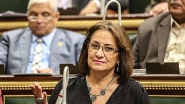 النائبة نادية هنري 