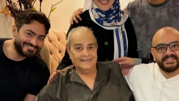 تامر حسني ووالده وأسرته