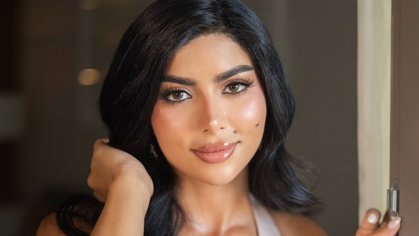 كارولين عزمي 