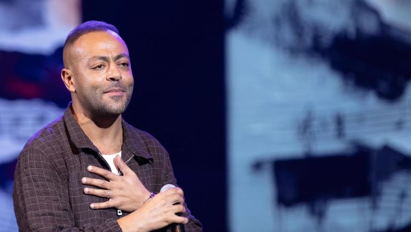 تامر عاشور