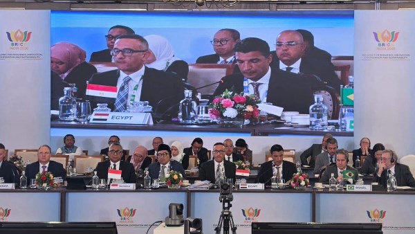 وزير الصناعة من اجتماع وزراء صناعة
