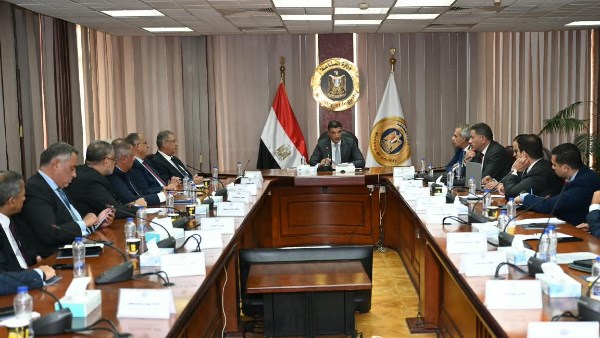 وزير الصناعة 