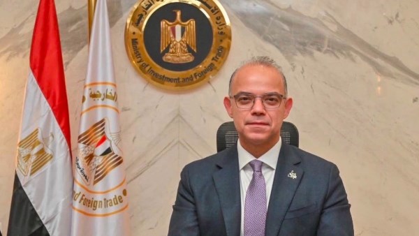 الدكتور محمد فريد وزير الاستثمار والتجارة الخارجية 