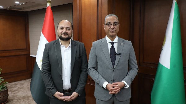 الدكتور أحمد الأنصاري محافظ الجيزة 