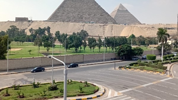 مدخل الأهرامات