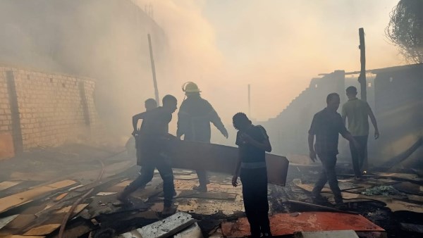 السيطرة على حريق بمعرض أخشاب في أبوتيج بأسيوط