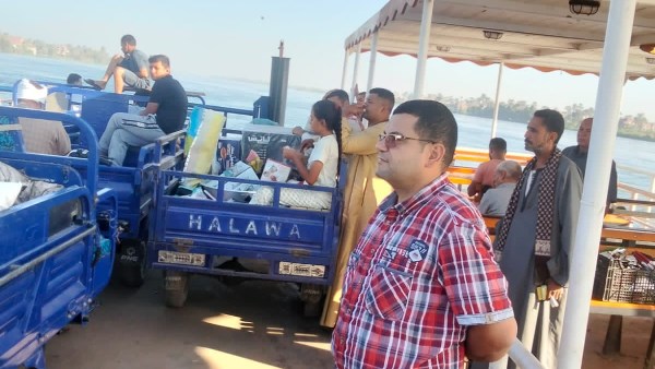 رئيس مركز ومدينة يتابع جاهزية العبارات النهرية بقرية مجريس بصدفا وانتظام حركة العبور