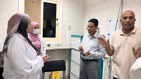 وكيل صحة الأقصر يتفقد وحدتي حاجر العضايمة والكومير بإسنا ويتابع انتظام الخدمات الطبية