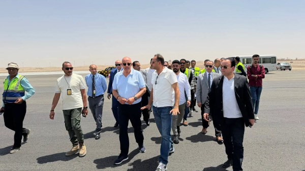 ستعدادا للموسم الشتوي.. النشار يتابع تطوير مطار الأقصر الدولي وأرض البالون