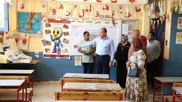 مدارس الخارجة تستعد لاستقبال العام الجديد في جولة للمحافظ مدارس الخارجة تستعد لاستقبال العام الجديد في جولة للمحافظ
