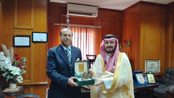 لقاء بين القنصل السعودي ورئيس المحكمة الاقتصادية