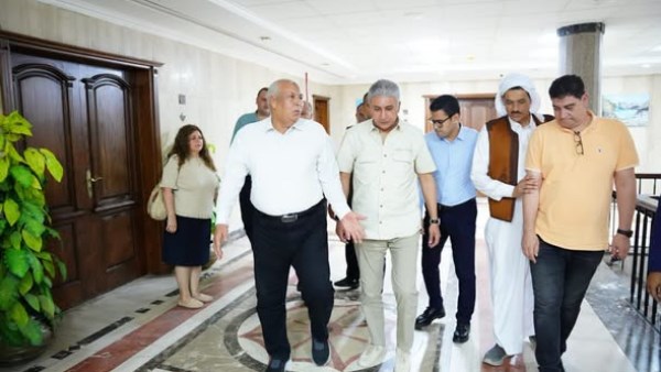 محافظ مطروح يستقبل وزير السياحية 