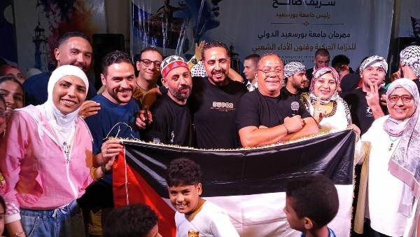 في ثاني أيام مهرجان جامعة بورسعيد الدولي للدراما الحركية.. رئيس الجامعة يبعث من مصر رسالة حب وسلام إلى شعوب العالم في ثاني أيام مهرجان جامعة بورسعيد الدولي للدراما الحركية.. رئيس الجامعة يبعث من مصر رسالة حب وسلام إلى شعوب العالم