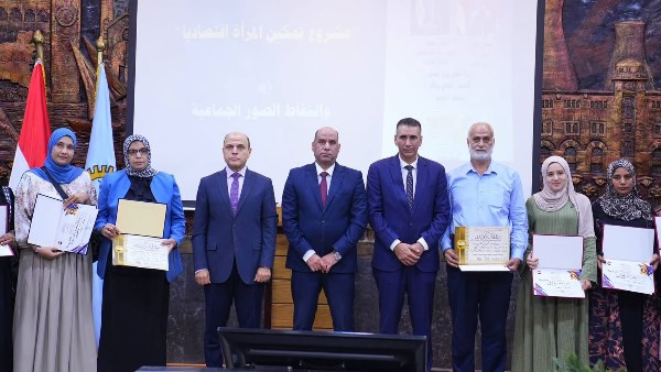 محافظ الغربية ووزير العمل 