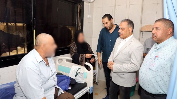 محافظ الشرقية يُفاجئ مستشفى ديرب نجم ويكلف بتلبية احتياجات المواطنين محافظ الشرقية يُفاجئ مستشفى ديرب نجم ويكلف بتلبية احتياجات المواطنين