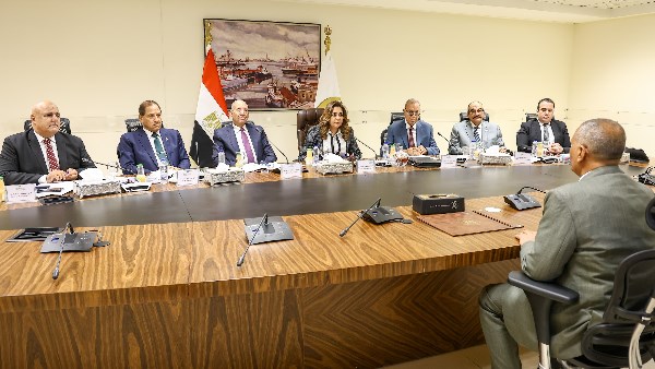 لجنة اختيار المتقدمين للوظائف القيادية المحلية 