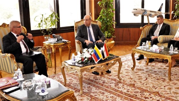 وزير الطيران المدني