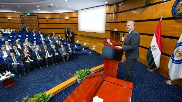 المهندس كريم بدوي وزير البترول 