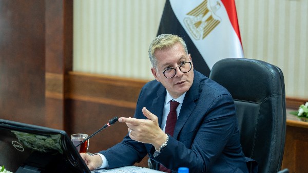 المهندس كريم بدوي وزير البترول