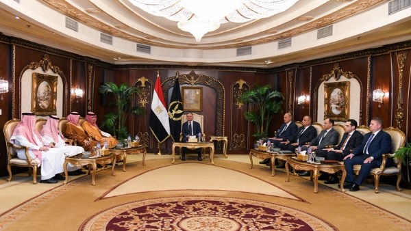 وزير الداخلية ورئيس جامعة نايف