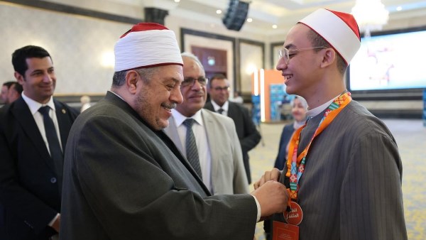 أيمن عبدالغني يشهد ختام التصفيات النهائية للموسم الخامس من المشروع الوطني للقراءة