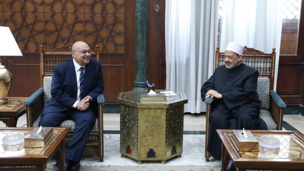 شيخ الأزهر يستقبل وفد نادي قضاة مصر