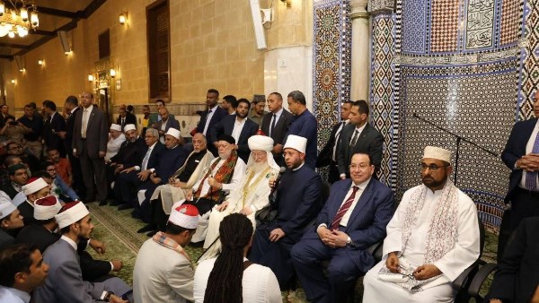 ختم صحيح البخاري والشمائل المحمدية للترمذي بمسجد الحسين