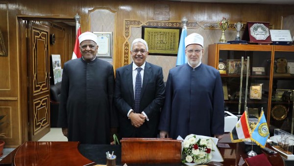جانب من الزيارة 