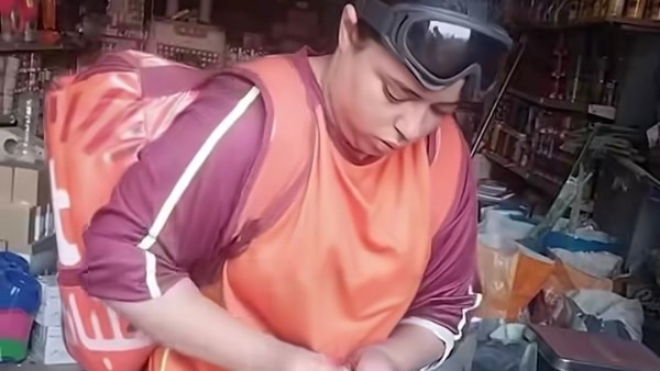 بنت طلبات