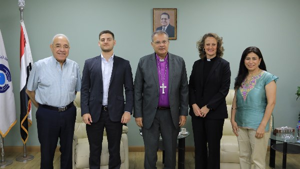 رئيس الطائفة الإنجيلية يستقبل رئيسة منظمة كنائس من أجل السلام 