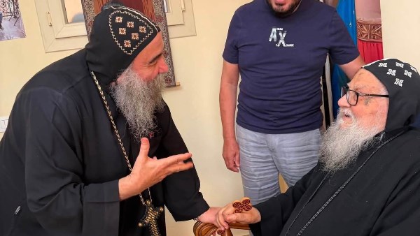 الأنبا موسى والأنبا يوأنس 