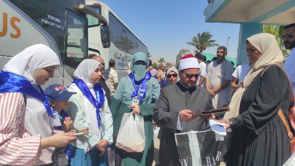 الفتيات المكرمات 
