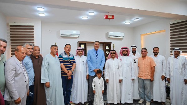 المحافظ خلال اللقاء 