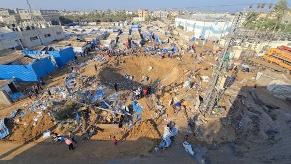 صحة غزة: الاحتلال قصف مخازن الأدوية في مستشفى شهداء الأقصى صحة غزة: الاحتلال قصف مخازن الأدوية في مستشفى شهداء الأقصى