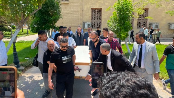 تشييع جثمان والدة الإعلامي محمد شبانة 