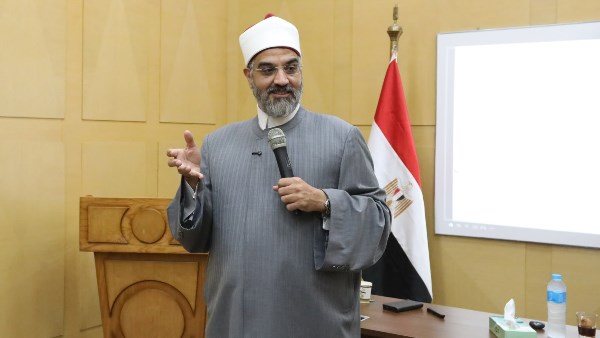الدكتور عمرو الورداني