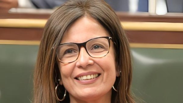 وزيرة الثقافة
