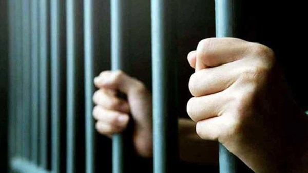 استغل حالتها الذهنية.. شيخ خفر مفصول يتعدى على فتاة من ذوي الهمم