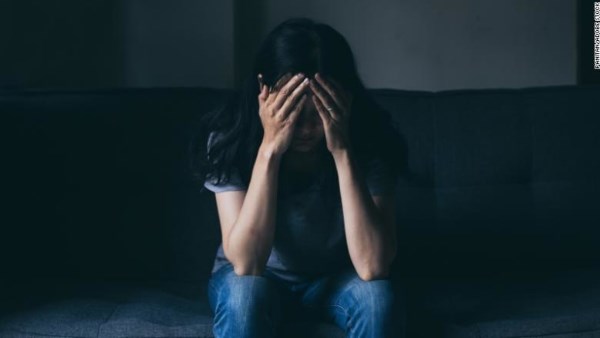 "خايفة على حياتي".. سيدة بالمحلة تروي لـ"صدى البلد" تفاصيل الاعتداء عليها ومحاولة خنقها مرتين