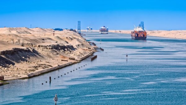 الإذاعة المصرية تحتفي بذكرى افتتاح قناة السويس الجديدة بخطة برامجية شاملة على جميع الشبكات