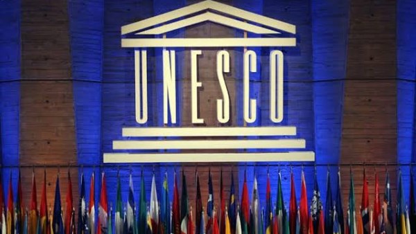"اليونسكو" تحذر من إعادة تشكيل الذكاء الاصطناعي لمستقبل اللغات وتطلق مبادرة لحماية اللغات الأصلية