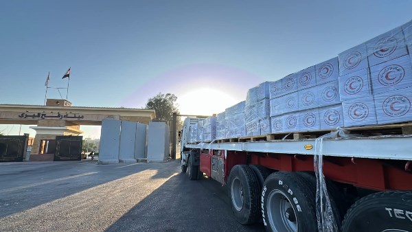قافلة المساعدات الإنسانية "زاد العزة" الـ 260 تتوجه إلي قطاع غزة