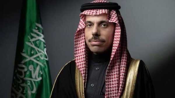 وزراء خارجية السعودية و قطر و تركيا يبحثون هاتفيًا الجهود المبذولة لخفض حدة التوترات الإقليمية وزراء خارجية السعودية و قطر و تركيا يبحثون هاتفيًا الجهود المبذولة لخفض حدة التوترات الإقليمية
