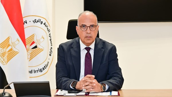 وزير الري يبحث الموقف التنفيذي لمشروع "تعزيز التكيف مع التغيرات المناخية بالساحل الشمالي ودلتا نهر النيل"