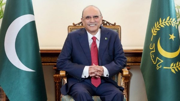 رئيس باكستان : نولي أهمية كبيرة لتعزيز العلاقات مع قيرغيزستان