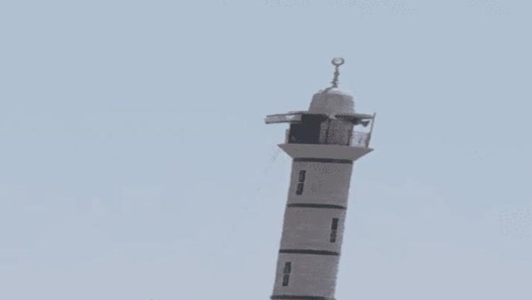 رفع العلم الإسرائيلي على مئذنة مسجد