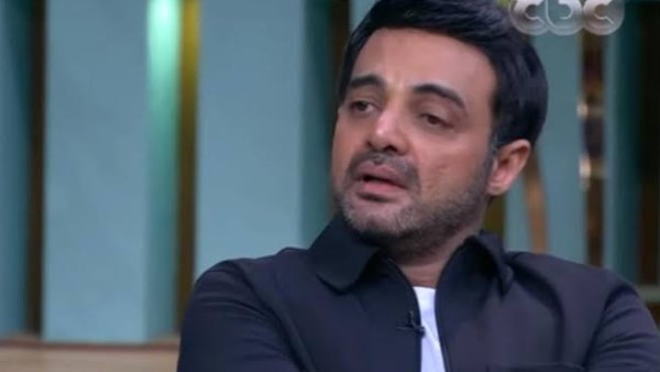 عمرو محمود ياسين 